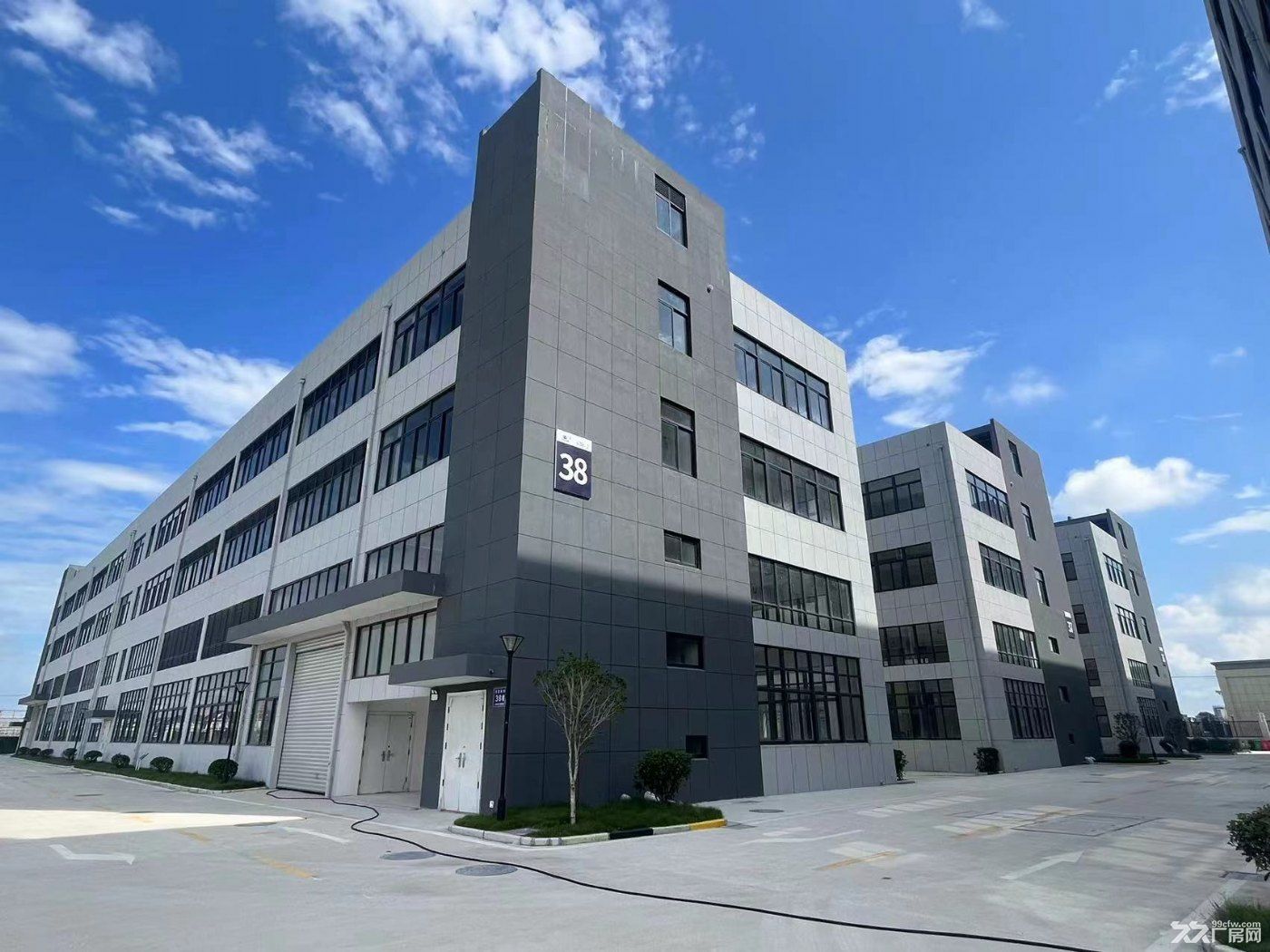 (出售) 周市国土18亩面积5800平方火车头式厂房独门独院