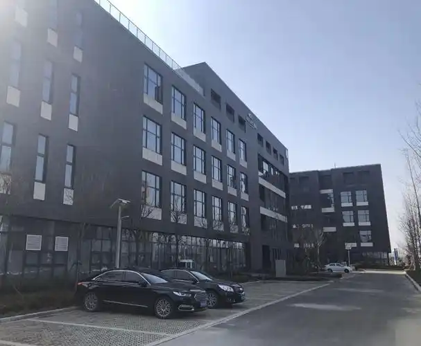 (出售) 单层层高3米办公一体火车头一手厂房出售