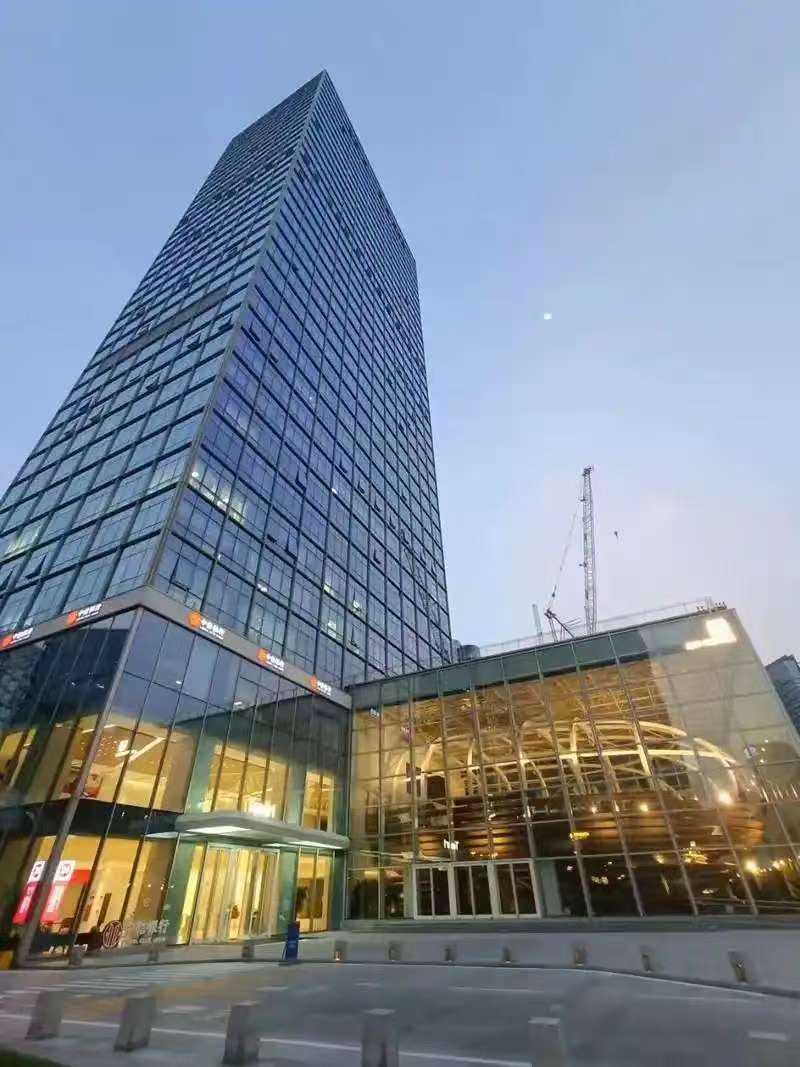 (出售) 花都易墅办公楼楼层好业主诚心出售，有钥匙可以随时看房