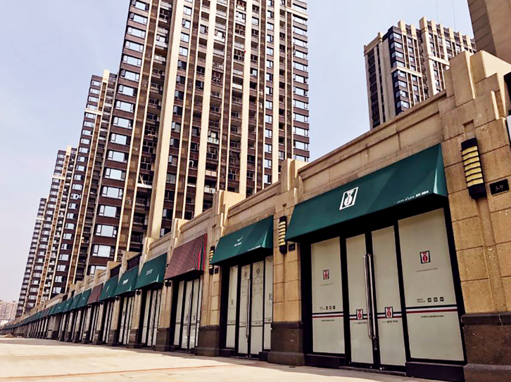 (转让) 临街餐饮商铺，位置佳，整体转让。