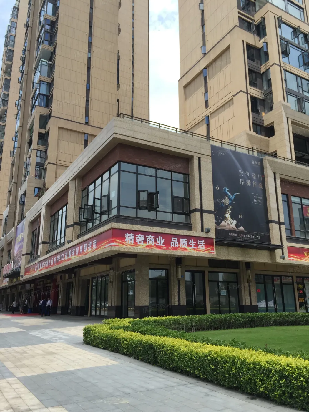 (出售) 友谊路双小区门口100平年租金10万卖220万业态丰富