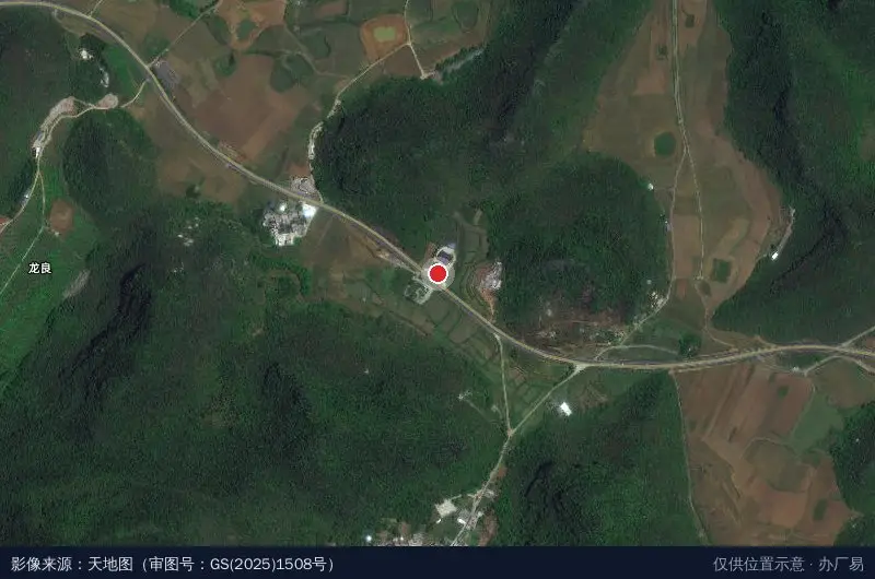 龙角村产业园卫星位置示意图