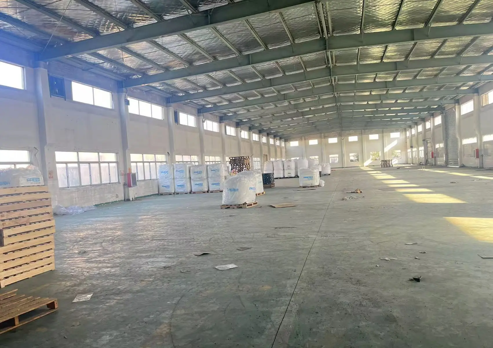 章贡区厂房实景：赣州章贡区 厂房出租2000㎡ 砖混结构 标准厂房 单层（第1张）