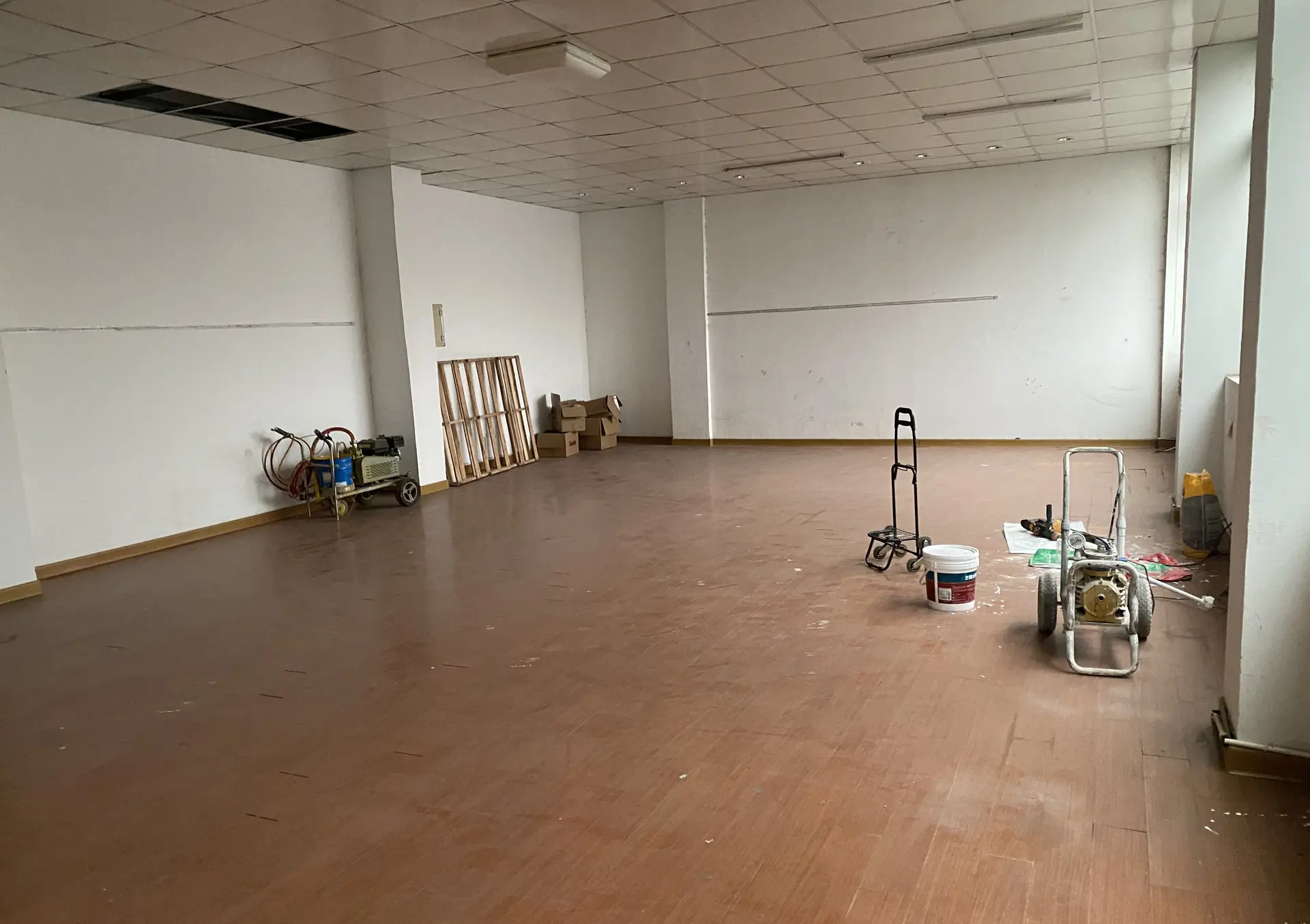 唐山路北区 厂房出租2500㎡ 钢架结构 大车进出 可独门独院