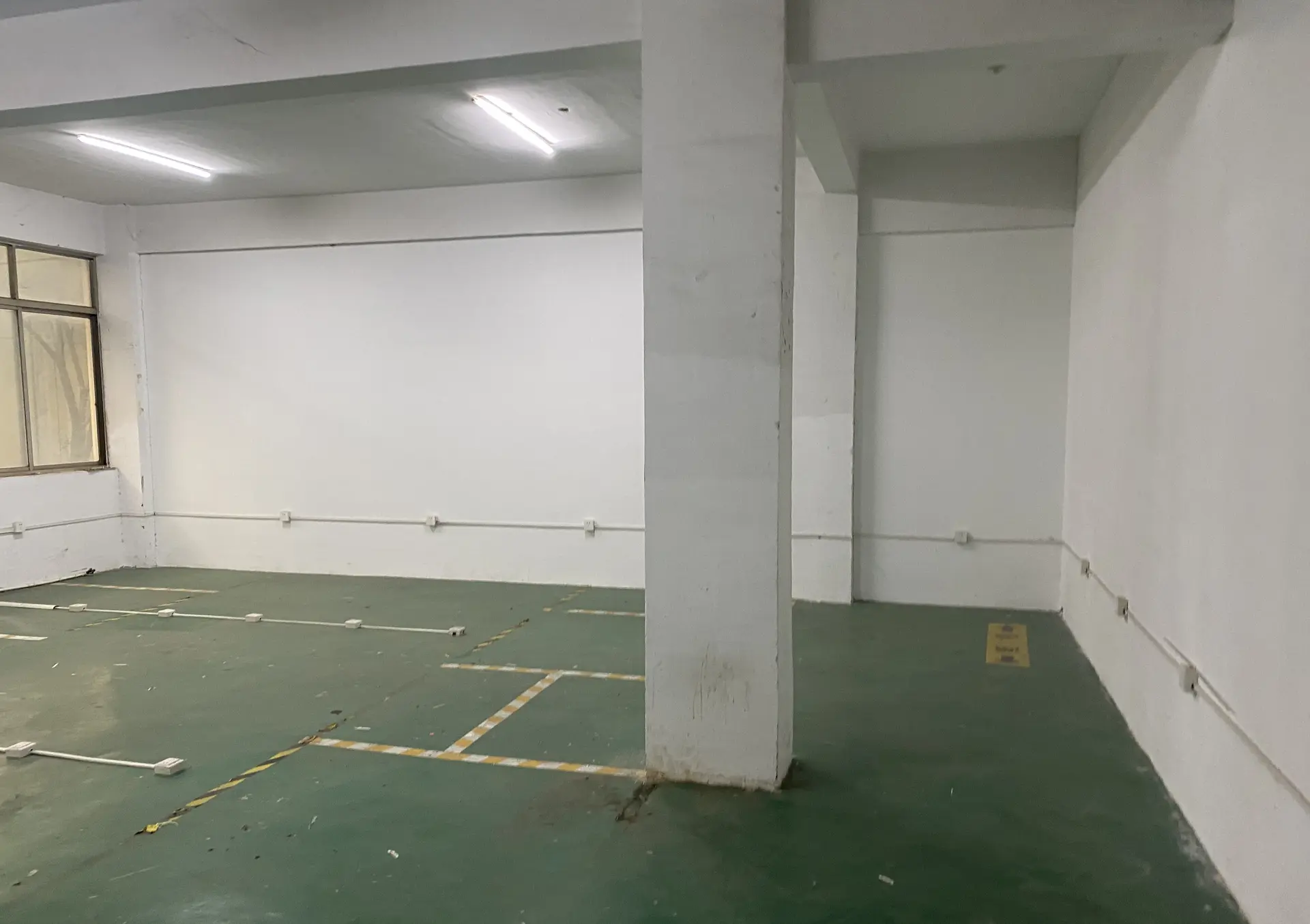 崇州市厂房实景：成都崇州市 厂房出租2000㎡ 钢结构 可分租 环评审批（第1张）