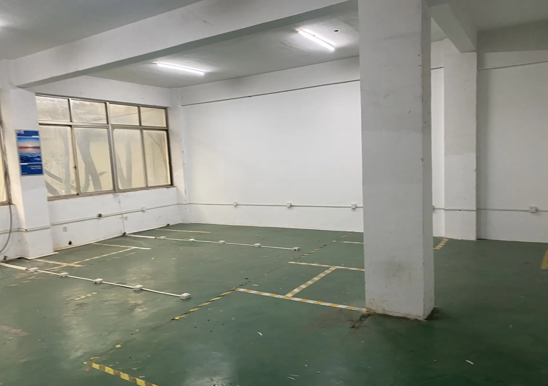 虎丘区厂房实景：苏州虎丘区 厂房出租3000㎡ 砖混结构 双层 可独门独院（第1张）