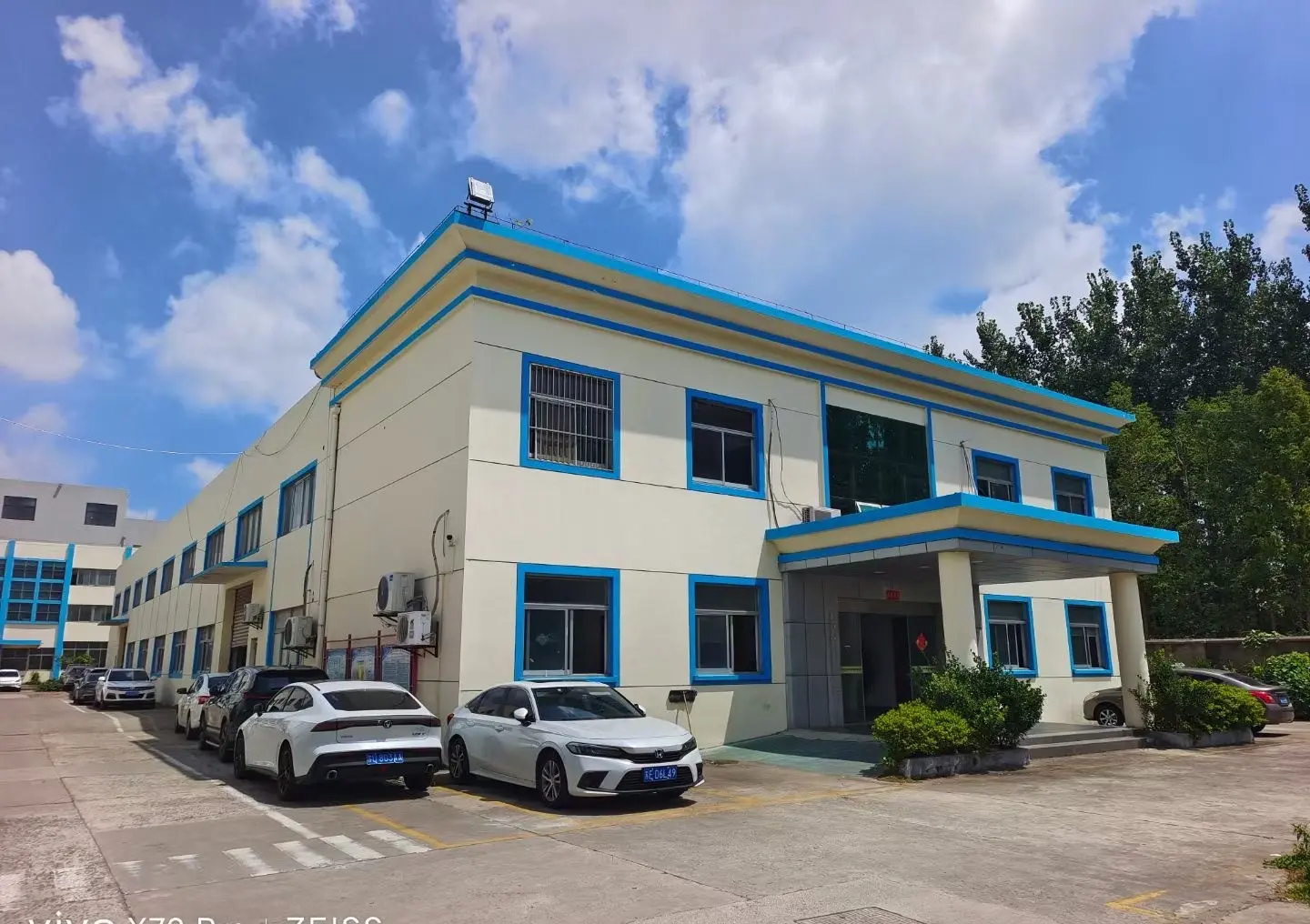 迁安市厂房实景：唐山迁安市 厂房出租1500㎡ 钢架结构 原房东 双层（第1张）