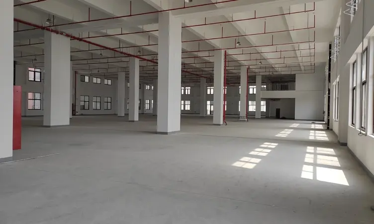 迁安市厂房实景：唐山迁安市 厂房出租1000㎡ 钢混结构 空地大 可分租（第1张）