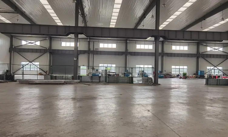 章贡区厂房实景：赣州章贡区 厂房出租1500㎡ 钢混结构 带货梯 产证齐全（第1张）