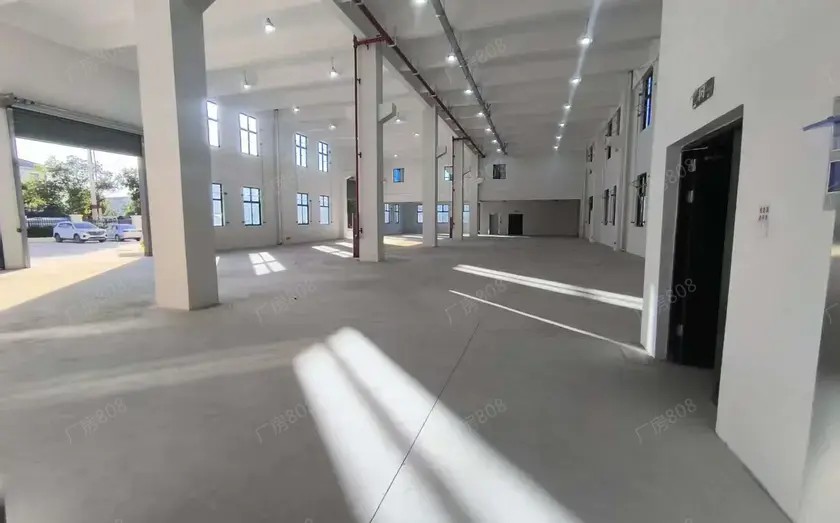 昆山开发区吾悅广场旁1000㎡独栋厂房出租-丙类消防-全新园区-可一层一租实景图（2）