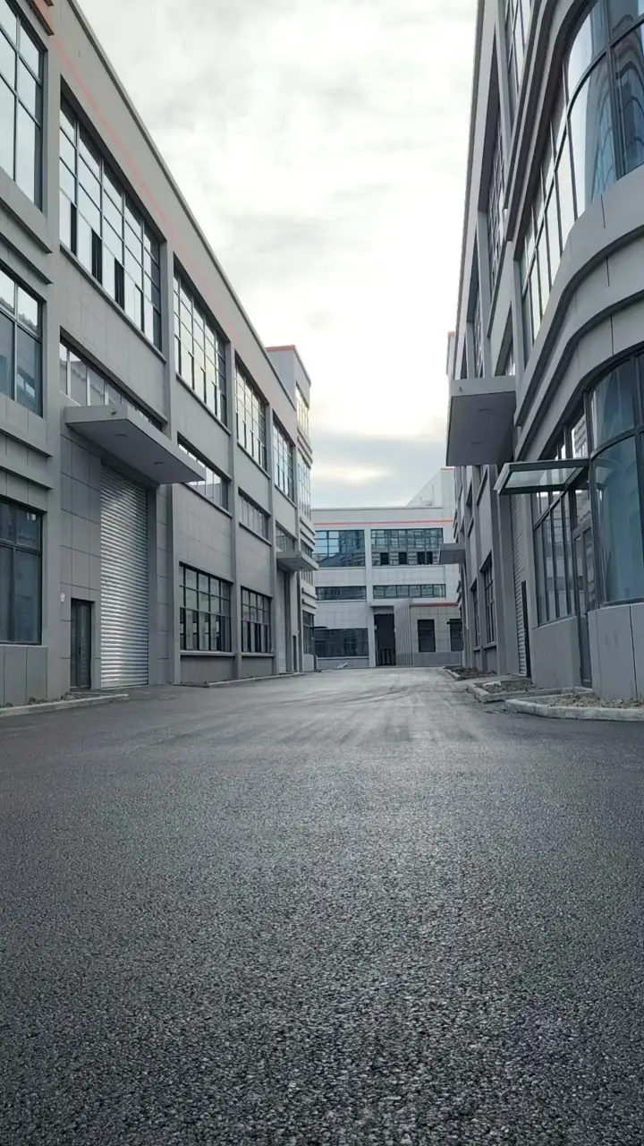 经开区厂房实景：昆山经开区厂房4000㎡出租工业上楼超长产线（第1张）