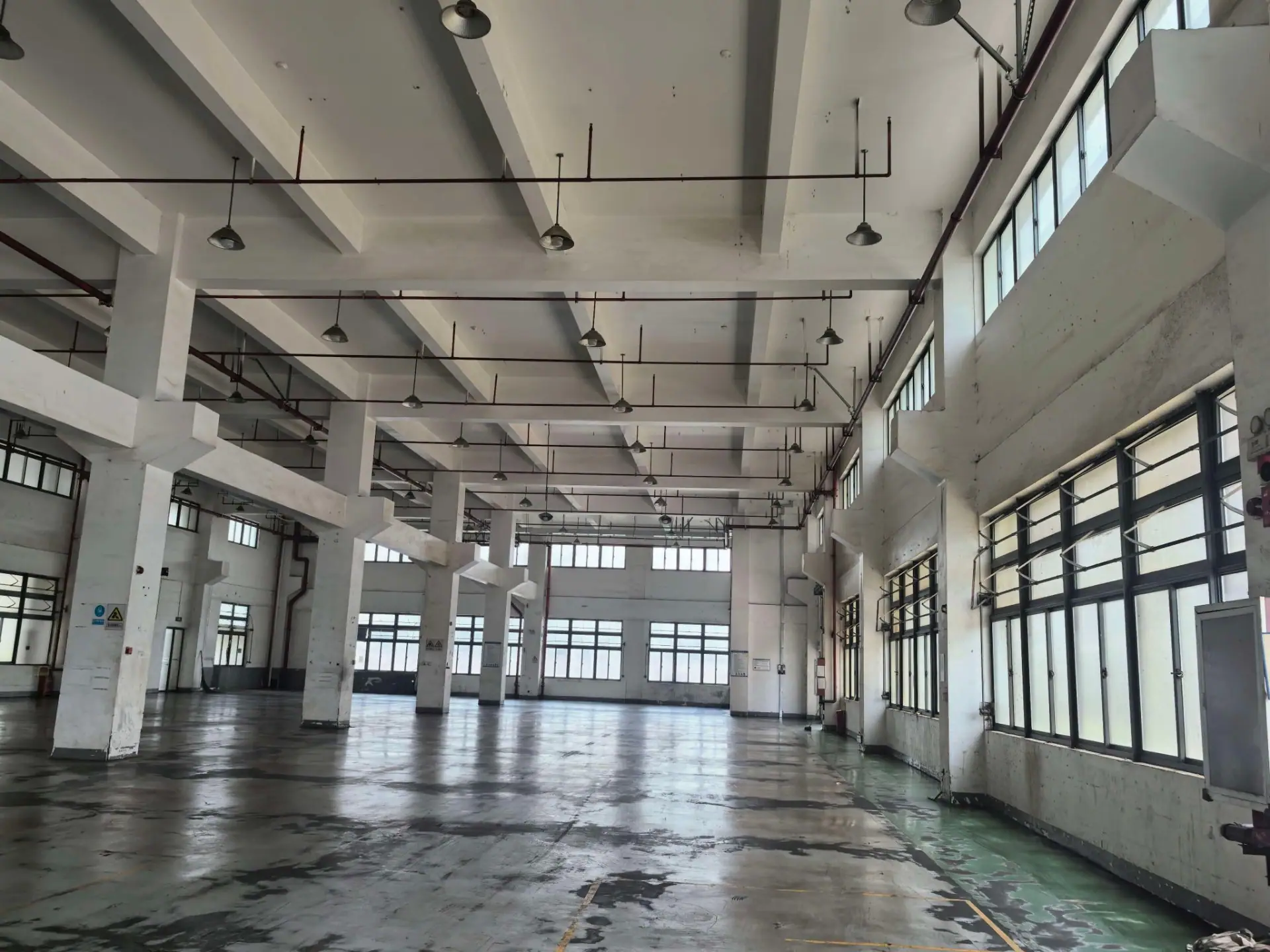 高新区厂房实景：高新区标准厂房出租 丙类消防带喷淋 临近中环高速口（第2张）