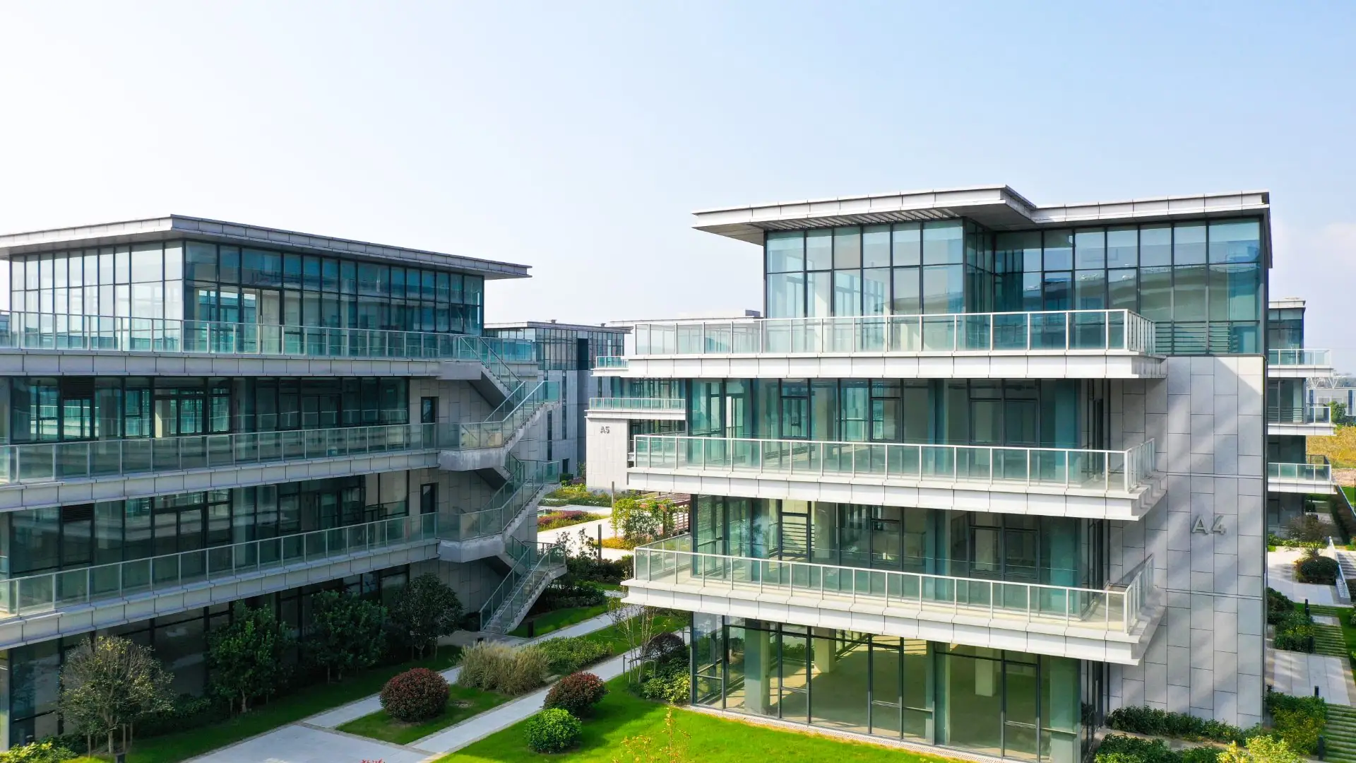吴江区写字楼实景：吴江国测智慧城市产业化基地 花园式独栋办公出售 带庭院露台（第1张）
