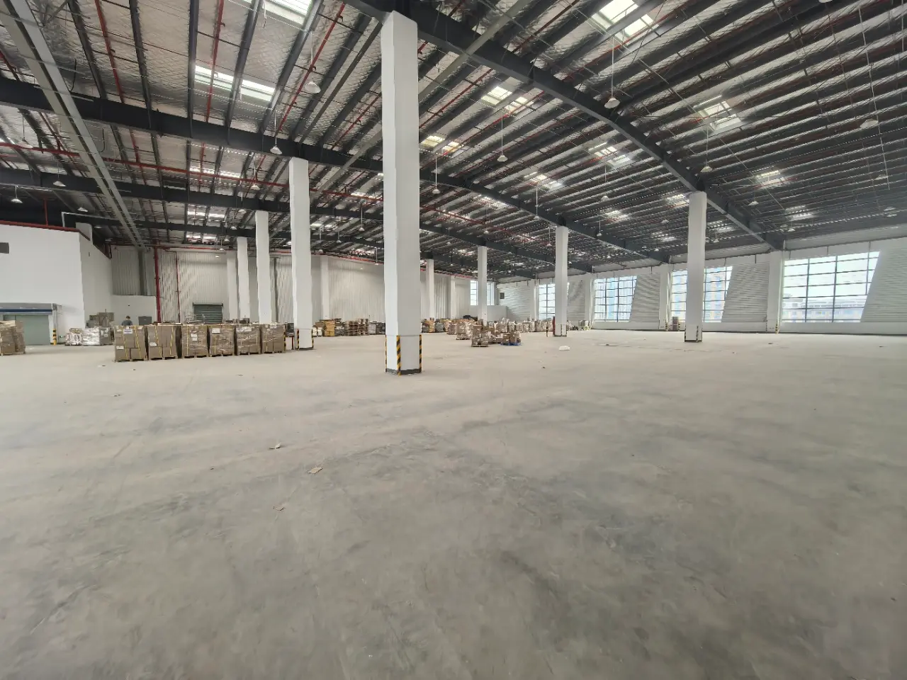陆家镇仓库实景：昆山陆家镇仓库18000㎡出租可分租一手房东（第3张）
