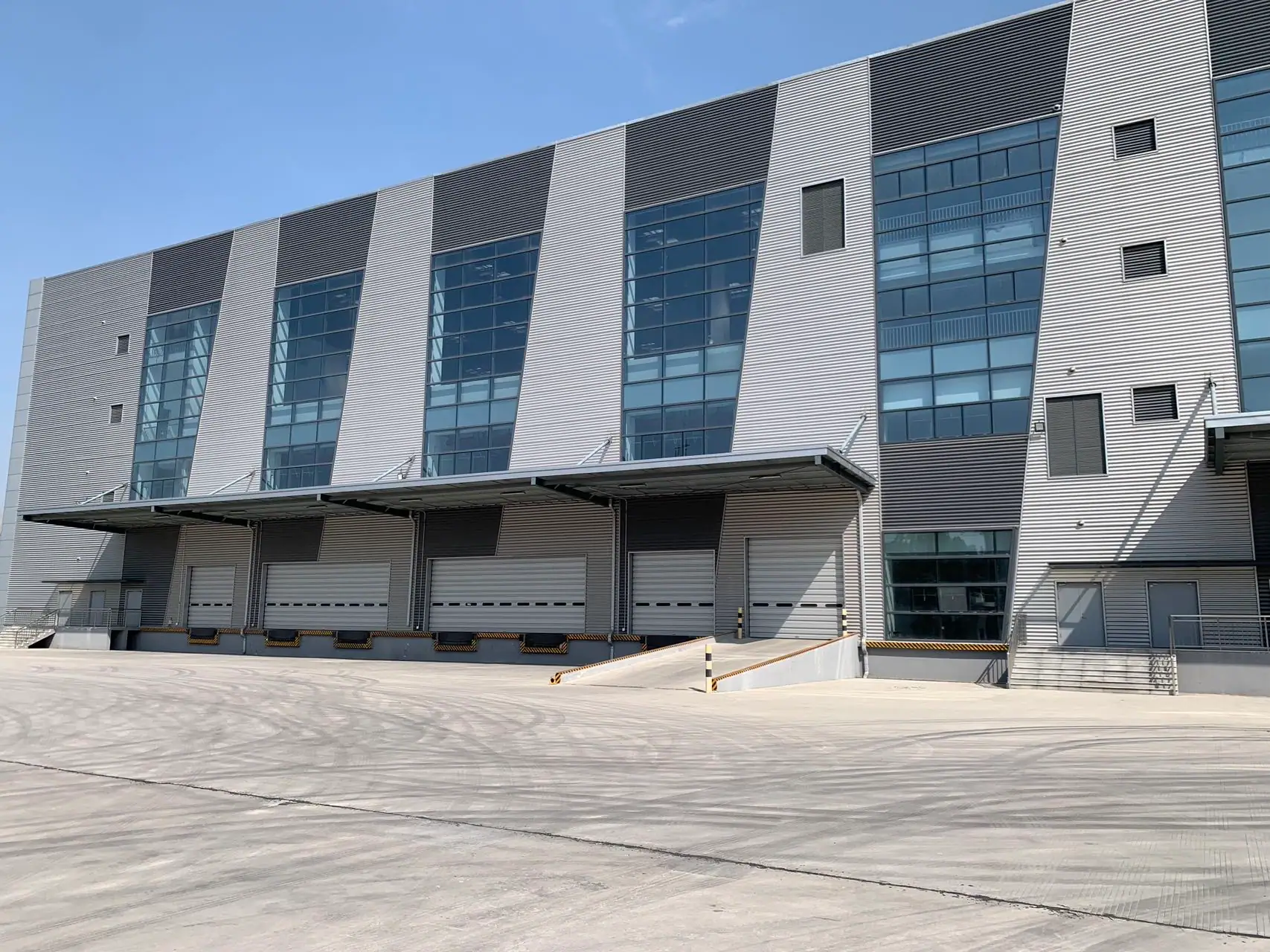 陆家镇仓库实景：昆山陆家镇仓库18000㎡出租可分租一手房东（第2张）