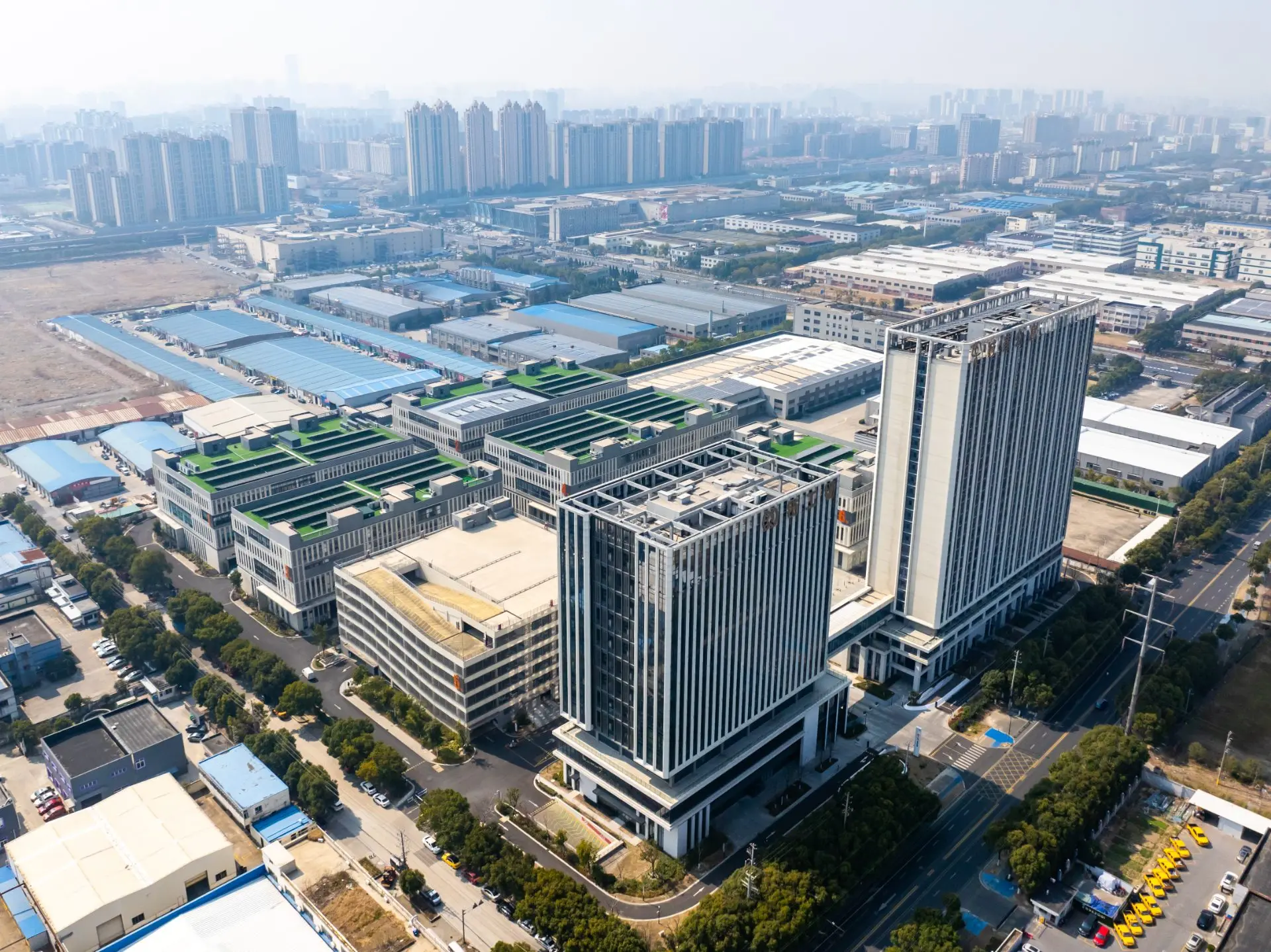 周市镇写字楼实景：昆山周市镇写字楼800㎡出租政策扶持景观园区框架结构（第2张）