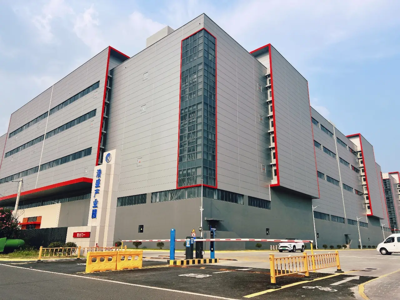 昆山张浦镇厂房9000㎡出售