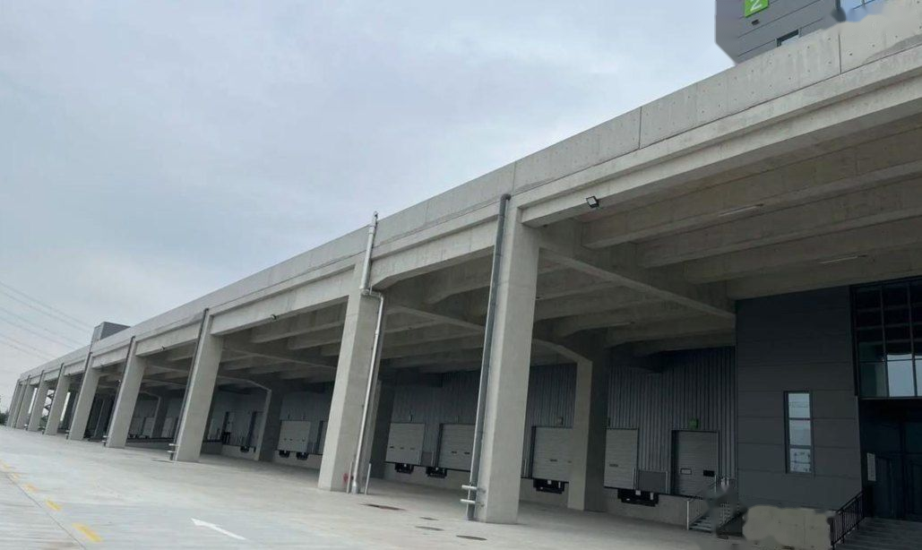吴江区仓库实景：苏州吴江仓库出租 20000㎡ 0.65元/㎡/天（第1张）
