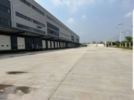 昆山市仓库实景：昆山30000㎡单层仓库出租，11米层高适合大件存储（第1张）