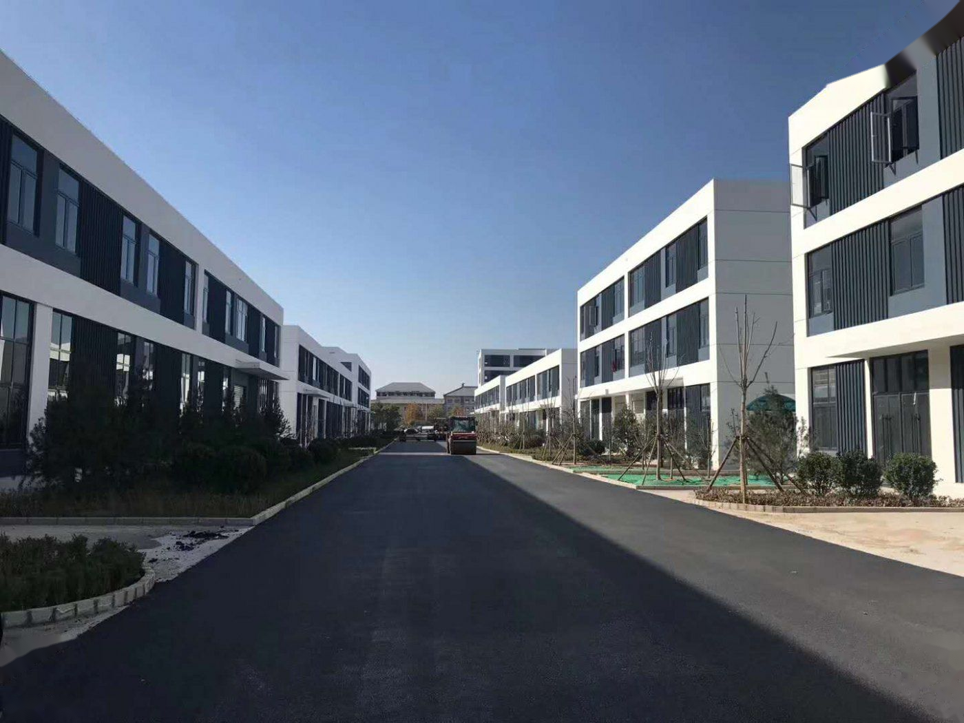 吴江区厂房实景：盛泽2300㎡框架厂房出售，8.1米层高多层厂房（第2张）