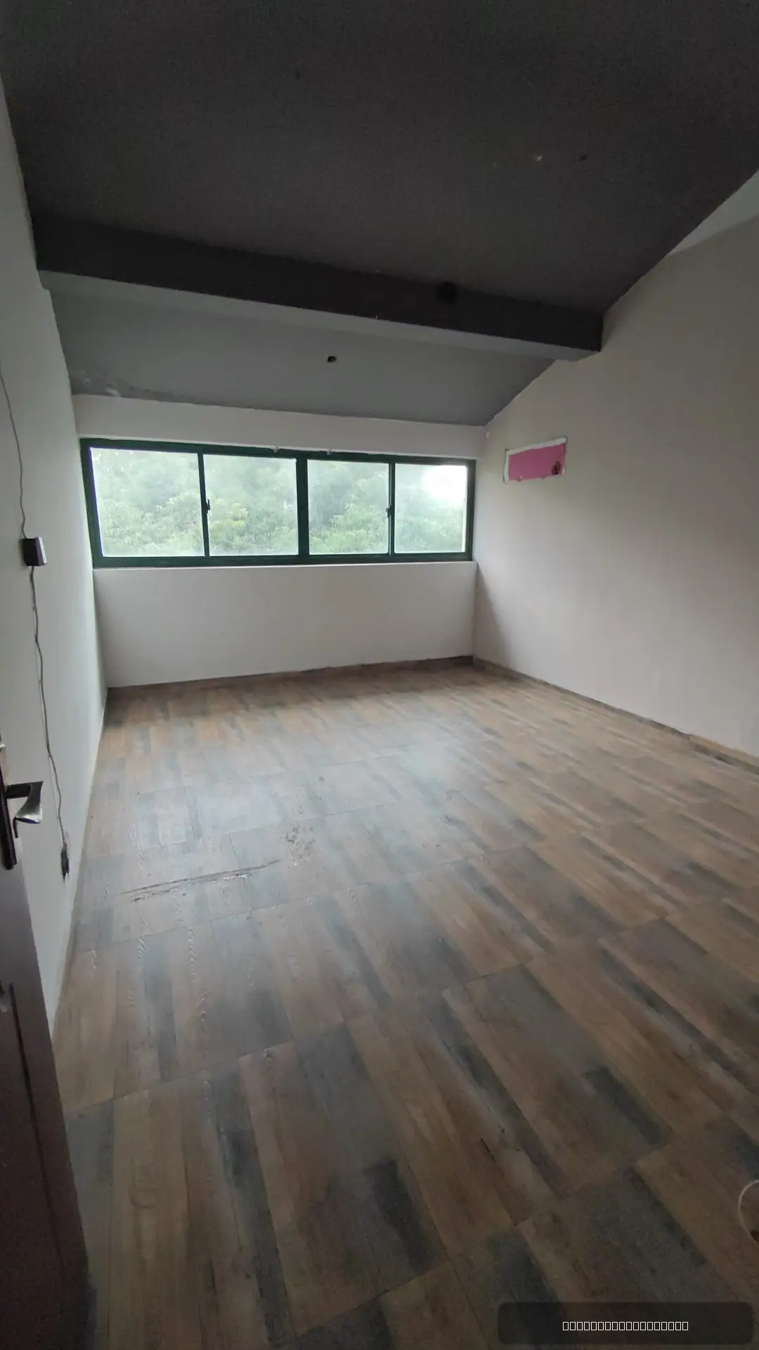 昆山开发区商业地产实景：昆山市中心黄金地段三层商铺（第1张）