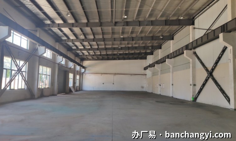 巴城镇仓库实景：昆山巴城镇 仓库出租3500㎡ 钢混结构 消防齐全 高标仓（第1张）