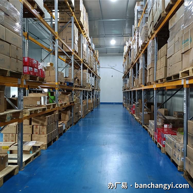 虹口区仓库实景：上海虹口区 仓库出租2500㎡ 钢结构 带月台 通风（第2张）
