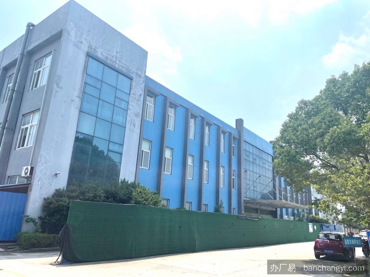 高新区厂房实景：高新区标准厂房出租 丙类消防带喷淋 临近中环高速口（第2张）