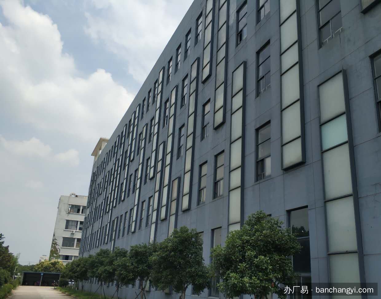 唯亭1600㎡多层厂房出租，3米层高多用途